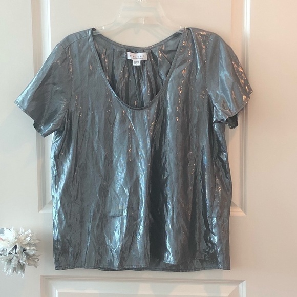Velvet by Graham & Spencer Metallic Top Size S - Picture 4 of 15